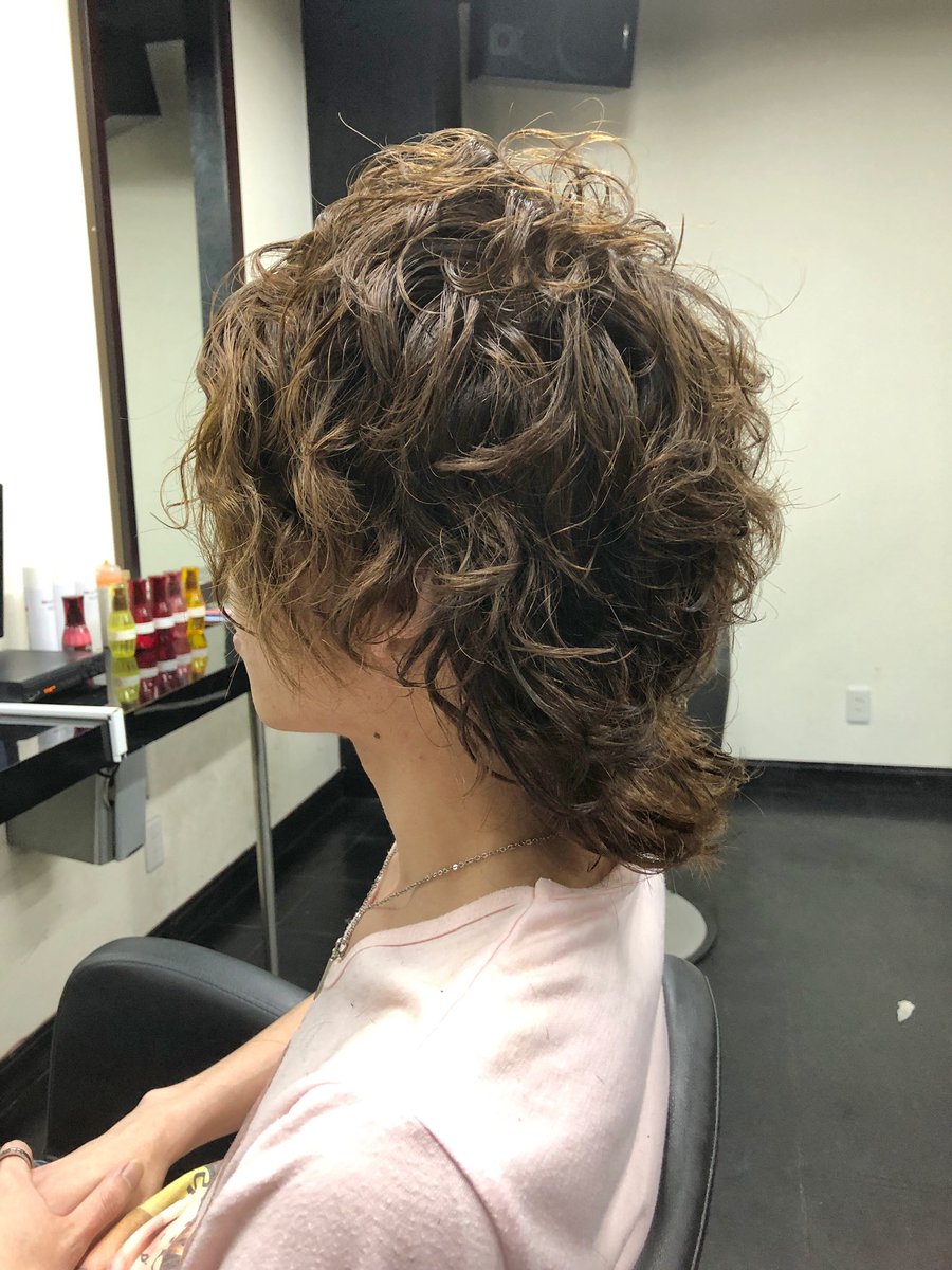 ヘアーラウンジカルネ 熊谷真人 בטוויטר ミディアムウルフ の強め大きめのワイルドなパーマ T Co Kacu8ezbqb 滝川市美容室 滝川美容室 パーマ 2ブロック カット メンズパーマ メンズカット 強めパーマ ワイルドパーマ 2ブロックパーマ 外国人風