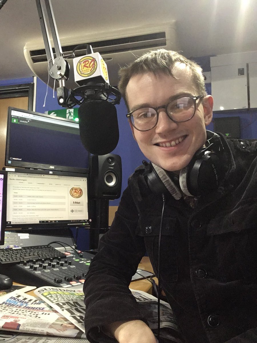 TheLiveLuke's tweet photo. Morning! From the #JWStudio, I am on the air from 10AM on @radioglamorgan with Sunday’s #GMRG and on today’s show - @RewKimberley and @leecaveberry are going to be on the #RGsofa after 11:15 to chat about #SimplePleasures. Plus we’ve got a look at the morning papers & much more! https://t.co/aiuNADtQJm