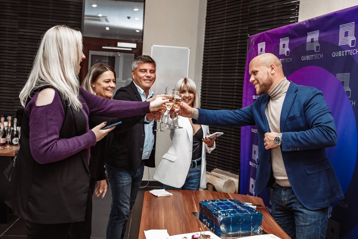qubitlife1's tweet photo. Users of the platform have opened🤩#QubitTech consulting office in Saint Petersburg🔥

We congratulate our partners on excellent results🤑 and ask not to slow down👍 https://t.co/iRAGL3Ge4I