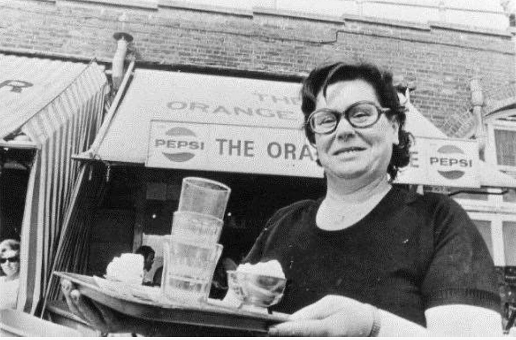 theunseenpod's tweet image. Ivy Davies ran the Orange Tree Cafe in Westcliff-On-Sea in the 1970’s. In February 1975 she was found beaten to death in her home and her case still remains unsolved. What happened to Ivy? #truecrime #podcasts #supportindietruecrime 

itunes.apple.com/gb/podcast/the…