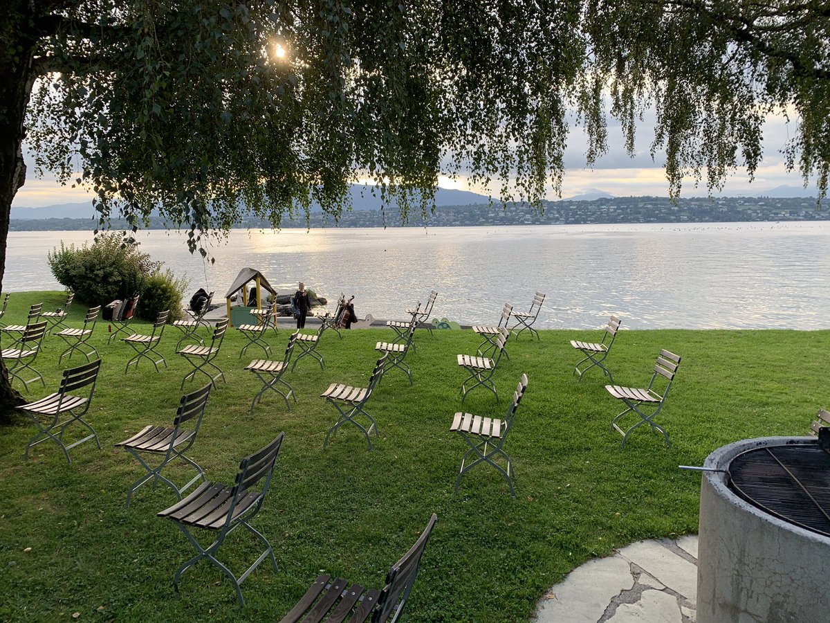 Lovely setting for <a href="/aureaquartet/">Aurea Quartet</a> concert this morning #geneva #outdoors #concert #lakeside #covid #hope #sharing