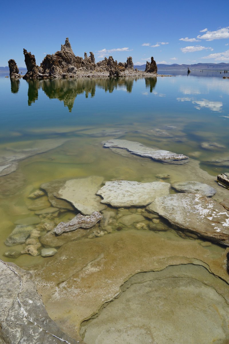 escapateyvive's tweet photo. El viaje a #Tanzania Lago #Natron, travesía del Serengeti y Ngorongoro reúne los paisajes y la vida salvaje que esperamos ver en un safari africano, pero también ofrece la oportunidad de pasar unos días en otro planeta, donde encontraremos un lago de color rosa. https://t.co/GJMzXBRLOF