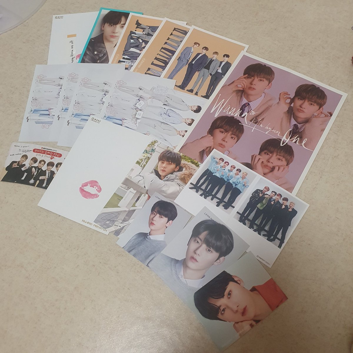 워너원 뉴이스트 민현 황민현 엽서 양도
세뇨콘 엽서(수량 많음),렌즈나인, 아이더,입술엽서,워너블 팬클럽키트,가나 엽서,컨셉존 사진,달콤커피컵홀더,이니스프리
일괄 준등포 1/개별 장당 0.1에 양도합니다 오카주세요
#뉴이스트 #워너원 #렌 #백호 #민현 #아론 #JR #NUEST #WANNAONE #MINHYUN https://t.co/lixt23oTBU
