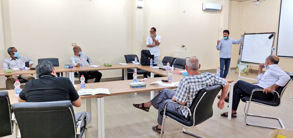 صور تدريب المدربين الذي تنظمه اللجنة المركزية لانتخابات المجالس البلدية @CCMCELY ويستهدف اللجان الفرعية في بلديتي الخمس وزليتن على فترتين صباحية ومسائية

التدريب ينعقد اليوم وغداً في مدينة الخمس