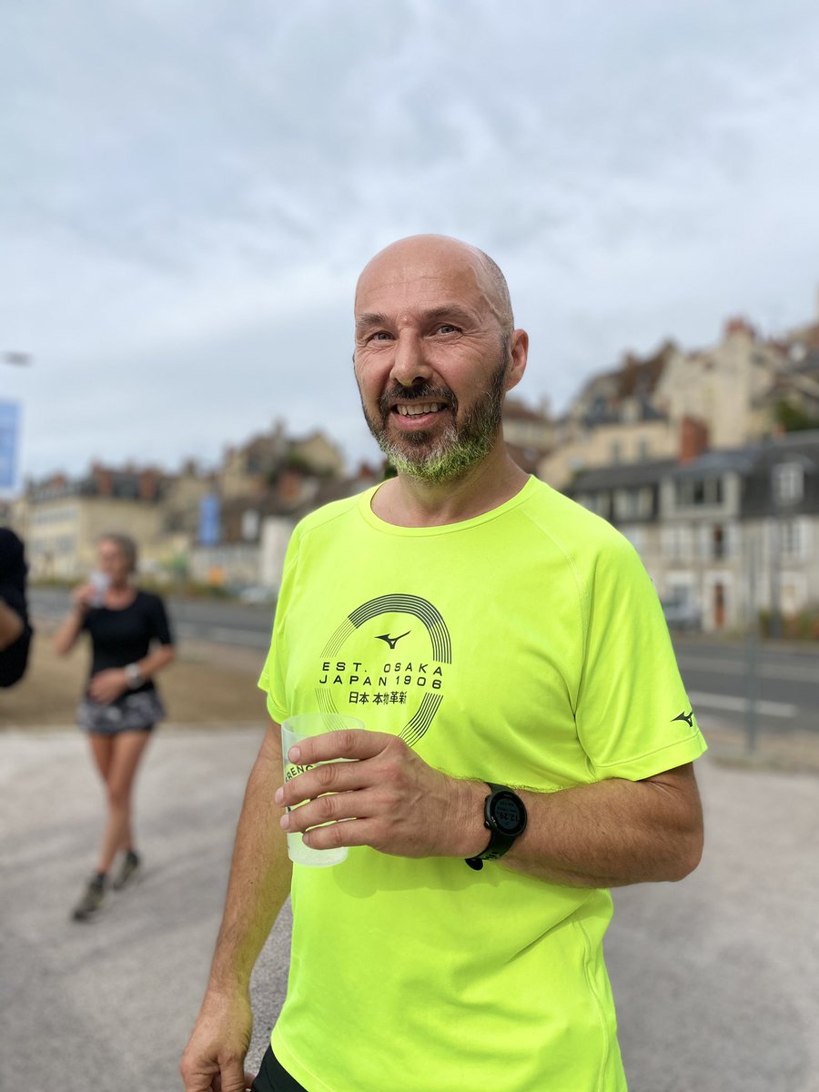 neversmarathon's tweet photo. [Training Nevers Marathon by Plus 🏃‍♂️🏃🏼‍♀️]

🤓 Ce matin c’était la rentrée des classes pour le premier training du #neversmarathon ! 
💪🏻 1h10 de footing progressif en groupe et dans la bonne humeur ! 
⏱ Prochaine session dimanche prochain rendez-vous à 9h devant « La Maison » ! https://t.co/jQfa407U0O