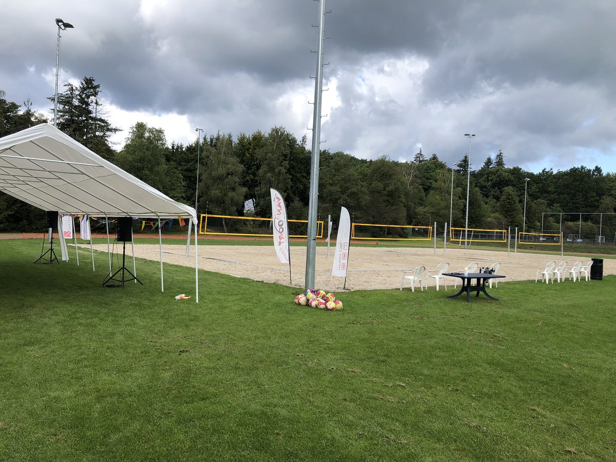 REBORebellebeac's tweet photo. De velden liggen weer klaar en de tent met versnaperingen ligt op jullie te wachten. Om 13 uur begint ons Late Summer Beach toernooi. Tot straks https://t.co/yPREz1DEHq