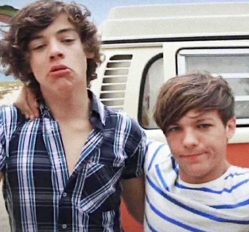 larry stylinson layouts~ a thread~ i would like to say that if u don’t support larry please no hate on my account <3 ~