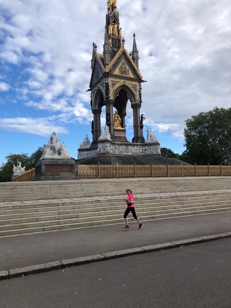 Helen Garth tweet media