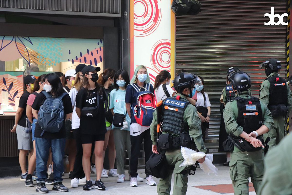 cityusucbc's tweet photo. [9.6 Mongkok]

Dozens arrested for “unlawful assembly” around the intersection of Shantung St and Nathan Rd.

#hongkong #hongkongprotest https://t.co/tImGbzwpqr