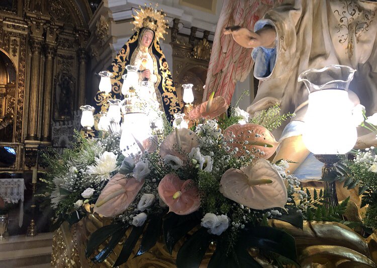 FloristeriaArg's tweet photo. En un año difícil y especial queremos expresar nuestro agradecimiento a la Cofradía de Ntra. Señora de la Soledad de Arganda del Rey por confiar en nosotros un año más para adornar la carroza de la Virgen en su festividad.
#Arganda #LasViviremos #FiestasArganda #Volveremos2021 https://t.co/4cCBB5KFSZ