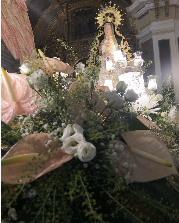 FloristeriaArg's tweet photo. En un año difícil y especial queremos expresar nuestro agradecimiento a la Cofradía de Ntra. Señora de la Soledad de Arganda del Rey por confiar en nosotros un año más para adornar la carroza de la Virgen en su festividad.
#Arganda #LasViviremos #FiestasArganda #Volveremos2021 https://t.co/4cCBB5KFSZ