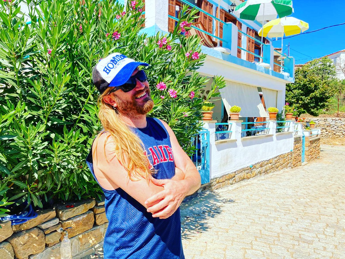 AtlantisliAdam's tweet image. ❤Köylülük❤ ... 🖤Vahşilik🖤 ... 🍃Aylaklık🍃 ... 🌞summerboyluk🌞
#willage #wild #longhairedmen #bigsmile #rebel #vikings #crazy #rocknroller #ontheroad