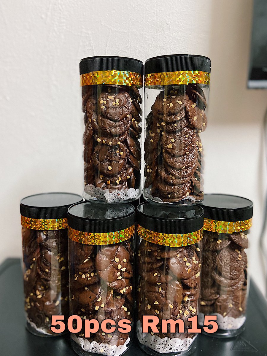ariffisnme's tweet photo. Hye assalamualaikum . saya ade jual brownies cookies .. Belom cuba belom tahu, sudah cuba pasti repeat order lagi.. cod area ipoh,jauh boleh beli di shopee https://t.co/kKszzU5GGl atau Pm https://t.co/m0AquRtR5d  Rt utk rezeki saya @MohKeIpoh @IpohAjer @TwitPerak https://t.co/tn6KsMt44V