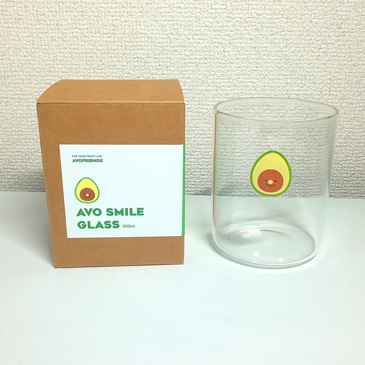 Salyut1's tweet photo. 韓国のavofriends
日本発送も快く引き受けて頂いた上に、即日発送、梱包も超丁寧(グラス無事だった😭)
🥑１、２枚目 買ったグッズ
          可愛すぎて吐血_:(´ཀ`」 ∠):_
🥑３枚目 おまけ←見てのとおりまじ豪華
🥑４枚目 avofriendsと女神なデザイナーさんのInstagram←他にも可愛いもの多 https://t.co/ZcUPNmTb5h