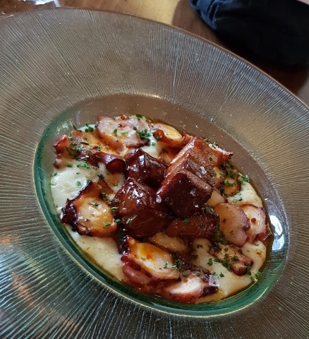 Clásicos que nunca fallan ;)
PULPO con panceta caramelizada
#CasaLobo #Madrid #gastronomia #pulpo #foodie