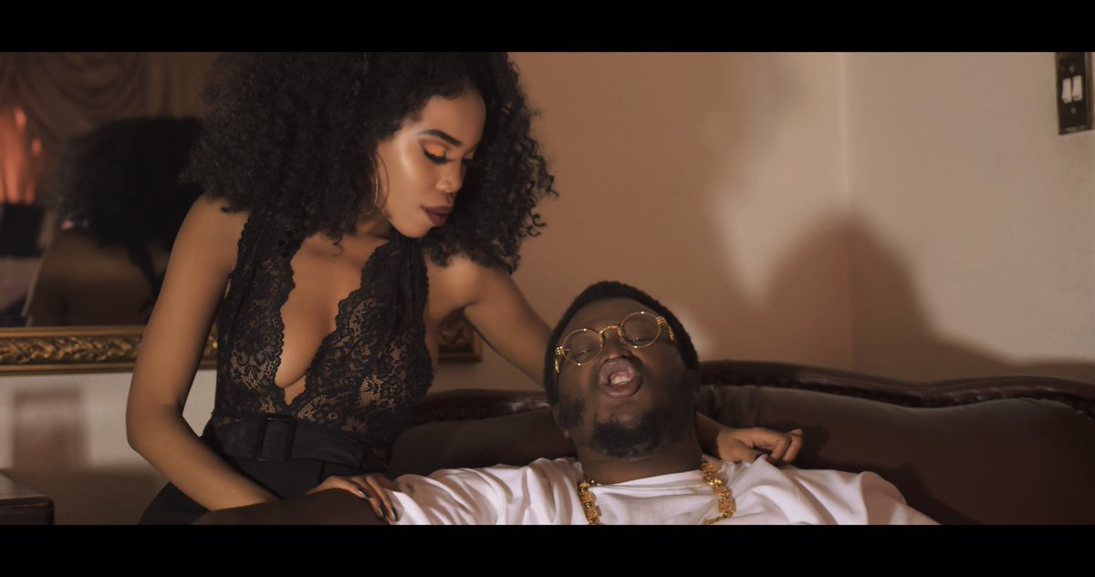 FinePicturesZA's tweet photo. @jimmywizmusic in our color grading suite https://t.co/K6mLjUeySq
