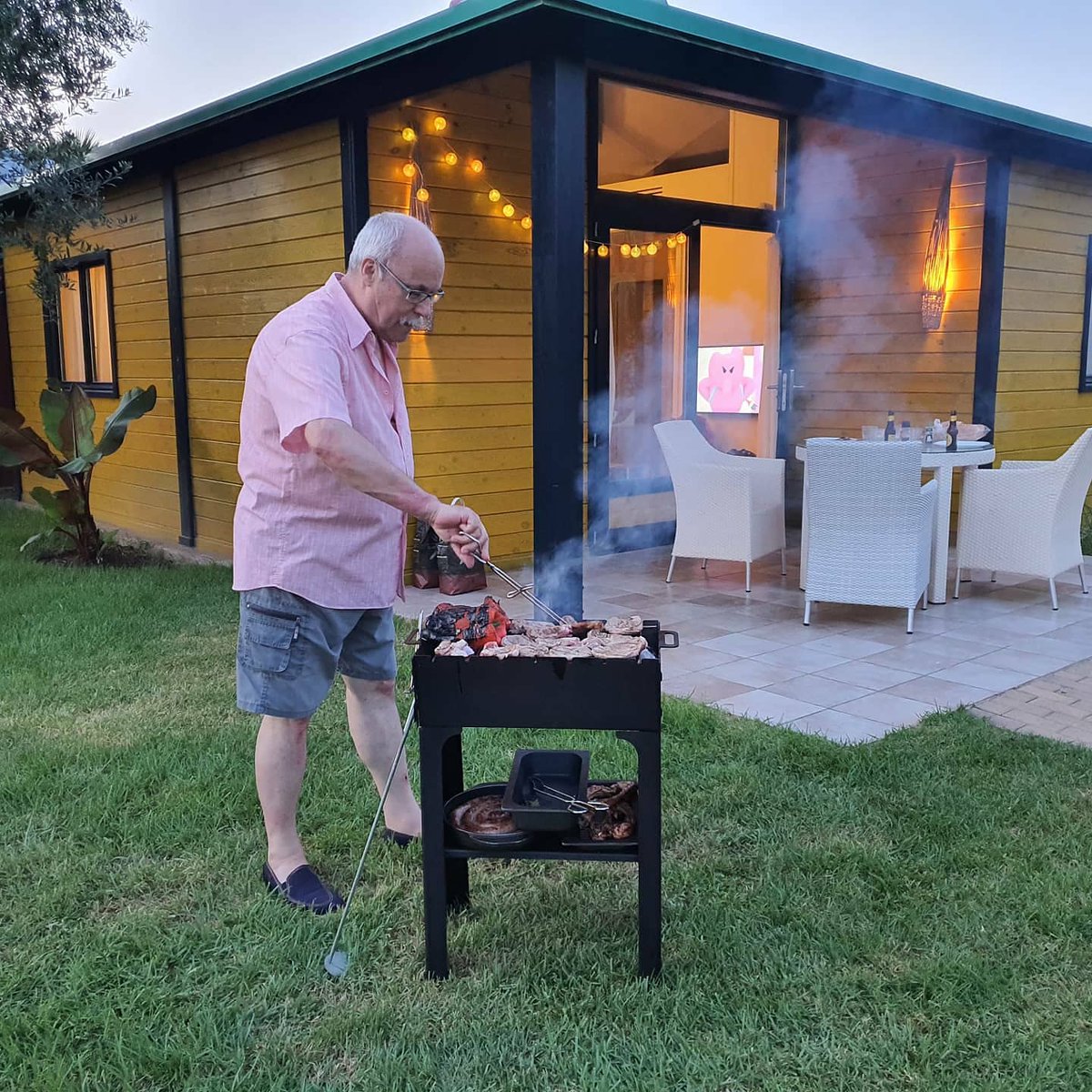 Grill_PiraOvens's tweet photo. Another #weekend with #bbq #PIRAJOBA50
In this life everything is a matter of choices ... that determine your future..
and in many of them it's not about price but about intelligence ...
#BBQ #JOBA50 #ProSeriesForHome #Piraovens #charcoalovens #grilling #Hornosbrasa #piraflavour https://t.co/HUgCErq5lC