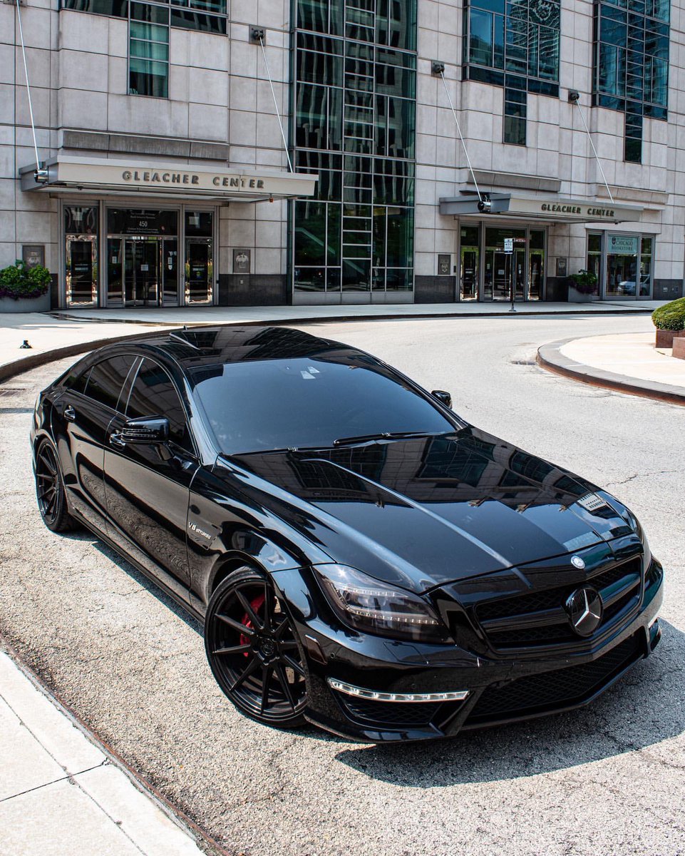 carpxrnpicx's tweet photo. CLS63 AMG https://t.co/1JjeltIF08