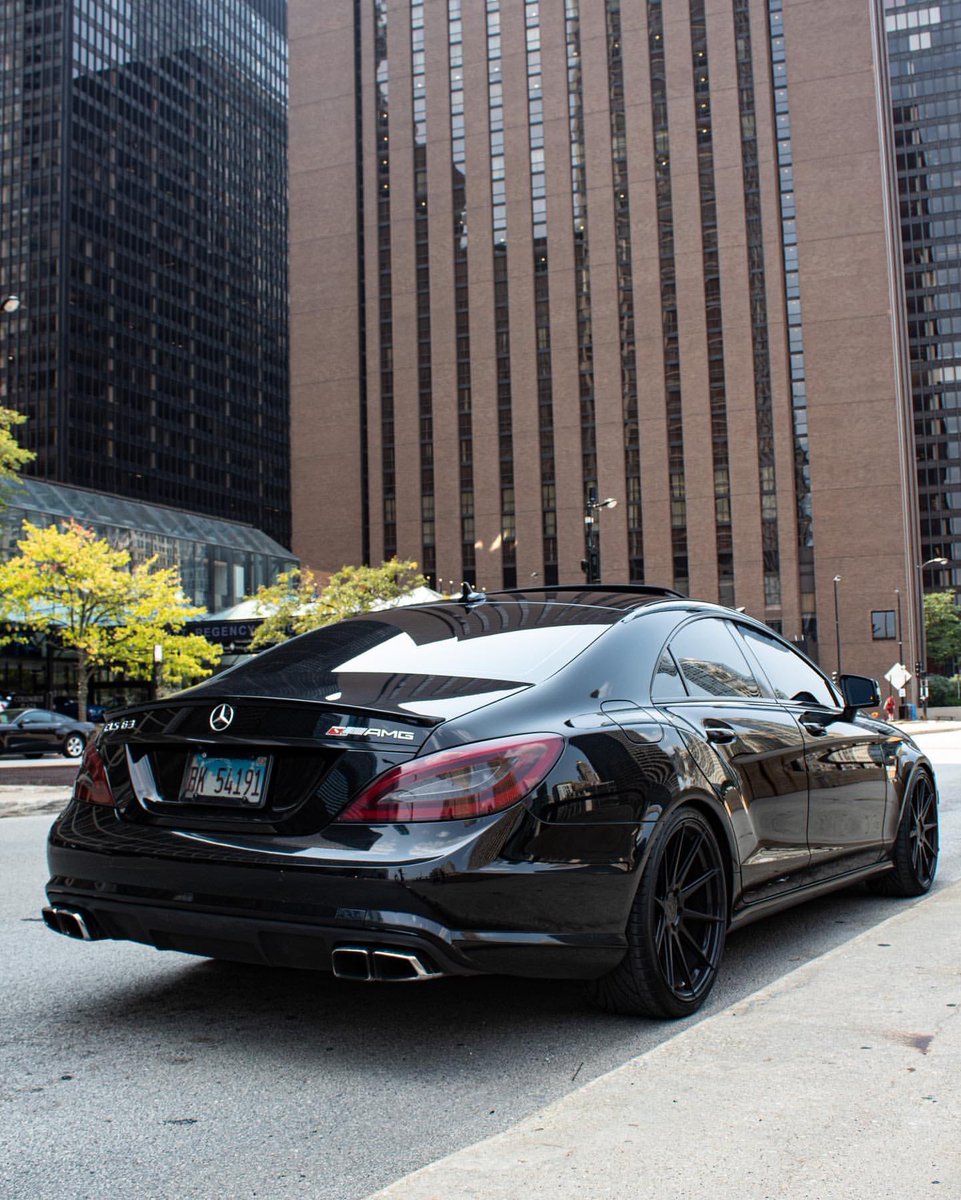 carpxrnpicx's tweet photo. CLS63 AMG https://t.co/1JjeltIF08