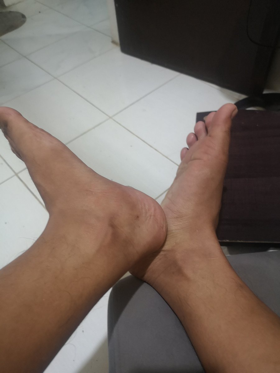 Urlly2's tweet photo. Serve me and workship my fucking feet #master #cashmaster #alpha #straight #asian https://t.co/EuL2NaYgw2
