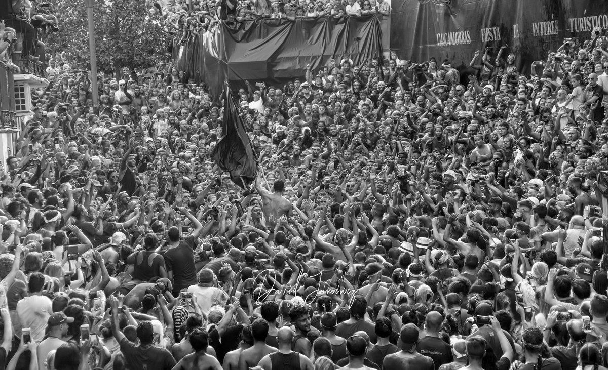 _TuFotografo's tweet photo. Este 6 de septiembre se hará algo raro por el Covid pero siempre nos quedarán recuerdos como estas fotografías que realicé el año pasado. ¡Volveremos pronto! #Cascamorras2020 #Baza @bazaturismo https://t.co/DY68m2R4Ey