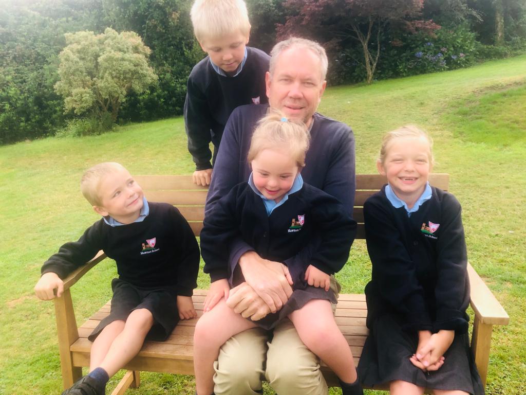 rachelstevenson's tweet photo. Of course, life isn't perfect. It rains sometimes in Cornwall. There is a lot of laundry to do. Sometimes my family drives me absolutely bananas and I want to throw them all in the sea. But then again, I wouldn't want it any other way.... #BackToSchool #normalfamily https://t.co/RSzAqoJtRL