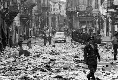 4/An approximate calculation testifies to the killing instincts of  #LethalNationalism of  #Turkish criminals, and shows the size of destruction:-20 Greeks and 1 Armenian were killed, while another 30 Greeks were injured-12 Greek women were raped #Pogrom1955 #TurkeyTerrorState