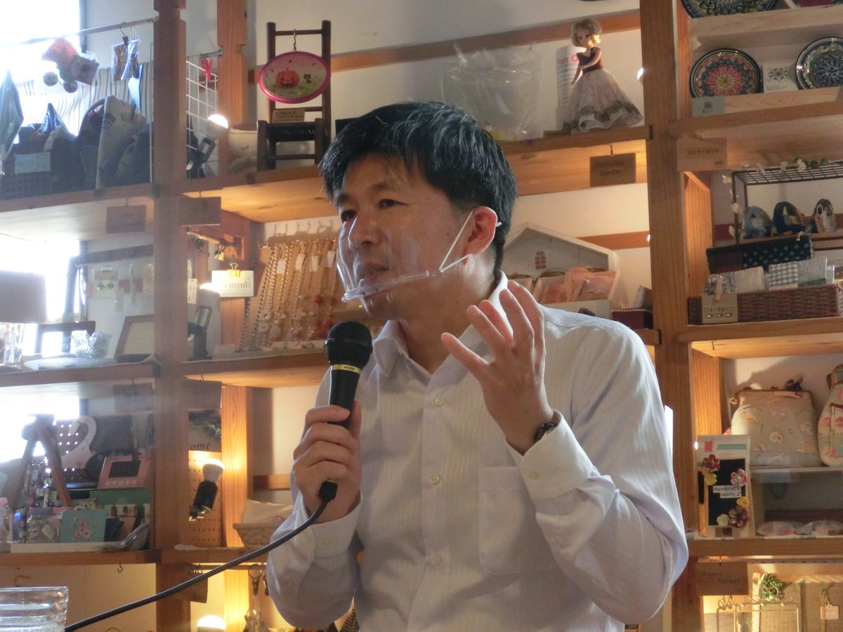 etown_office's tweet photo. イータウン創業20周年&amp;出版記念シンポジウム開催しました。
オンラインで全国各地から約70名ご参加。コミュニティカフェの価値やこれからについて意見交換もできました。
#まちづくり #コミュニティカフェ #シンポジウム #書籍出版 https://t.co/n09lNAPNBT