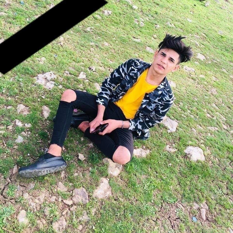Xalo74's tweet photo. Der 20 jährige #Jeside Alyas Khalil Jamo aus dem Dorf Sinunê, hat heute Selbstmord begangen. Vor seinem Tod hat er noch gepostet, dass er die Hoffnung verloren habe und dieses Leben leid sei. Er hinterlässt eine Ehefrau. https://t.co/yyLmCEnwWq