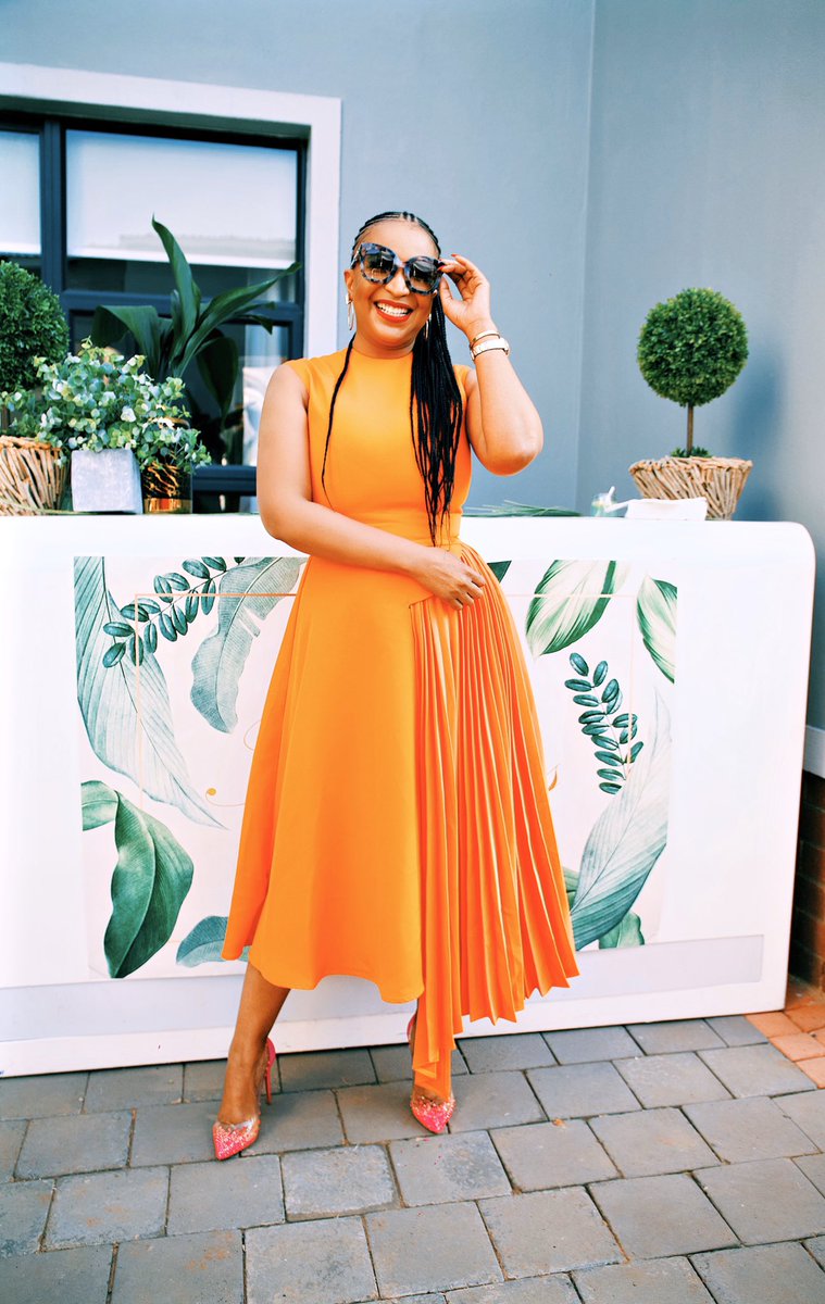 Boity's tweet photo. I managed to pull off a beautiful surprise birthday party for my Mom yesterday. 💃🏾💃🏾✨✨😁😁It was literally the perfect day. 😭😍❤️ https://t.co/mrymJWrSuJ