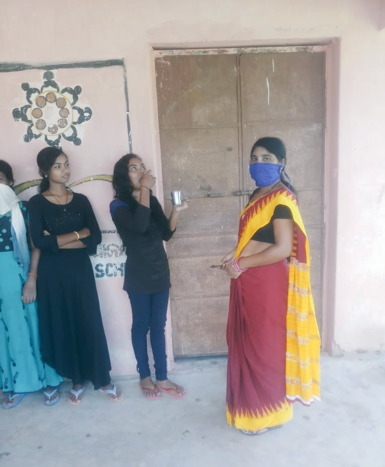 WCDOdisha's tweet photo. All essential activities under #ICDS (Intigrated Child Development Services) such as #GrowthMonitoring of children, #HotCookedMeals for preschool children π§ , #IFASupplementation and counselling of #AdolescentGirls π are continuing uninterrupted in the districts.
#OdishaCares https://t.co/6F4DWtEqWV