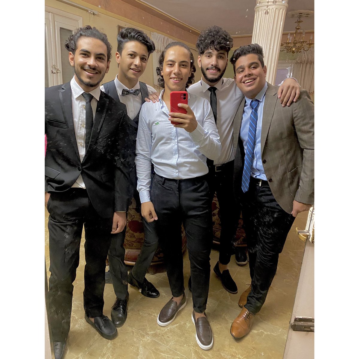 menawahba5's tweet photo. علشان تدخل دايرتنا محتاج فيزا و تأشيره😂❤️ https://t.co/dCeE7S1sCd