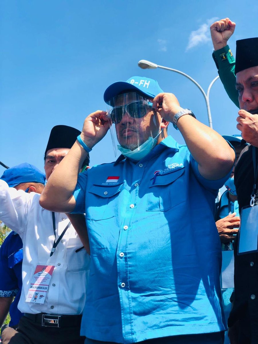 Pendaftaran kandidat Bupati-Wakil Bupati di Kabupaten Sumbawa. Foto dari: ⁦<a href="/IkhaZain/">#AyoMoveOn2024</a>⁩