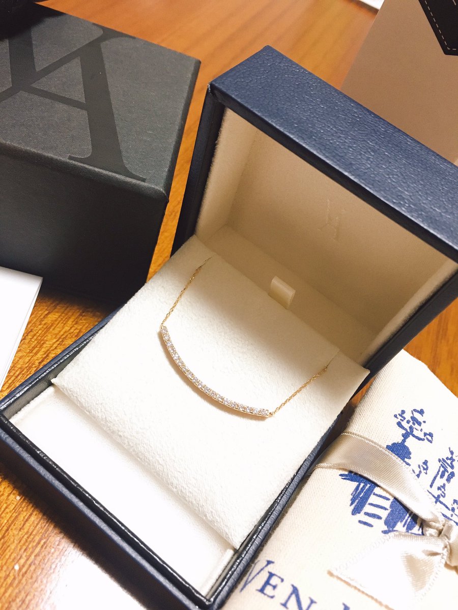hmd1995s's tweet photo. きゃわゆい💕💍
ちとお高かったですね。。。💸 https://t.co/PRJz5TzYi2
