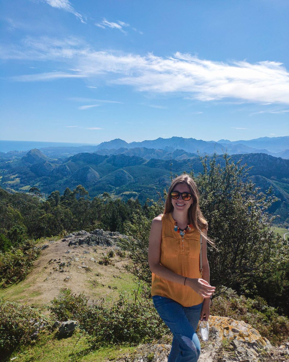 TaniaSatinez's tweet photo. Vistas desde el Mirador del Fitu. 💙🏞️🌳
Se pueden ver los Picos de Europa a un lado y el mar al otro. 🏞️🌊
.
#miradordelfitu #miradordelfito #picosdeeuropa #asturias #travel #traveler #nature #mountains #naturephotography #photography #picoftheday #beautiful #sunday https://t.co/id4rYdhDfc