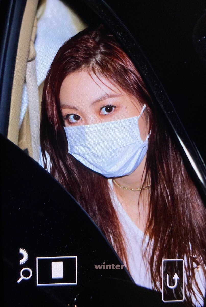 winter000106's tweet photo. 200906 프리뷰

#CLC     #은빈 #권은빈 #씨엘씨    
@CUBECLC https://t.co/tRq9N8ynip