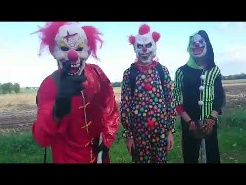 VapeWinny's tweet photo. Qui se souvient des clowns-tueurs mdr https://t.co/ViZsnIPGGo