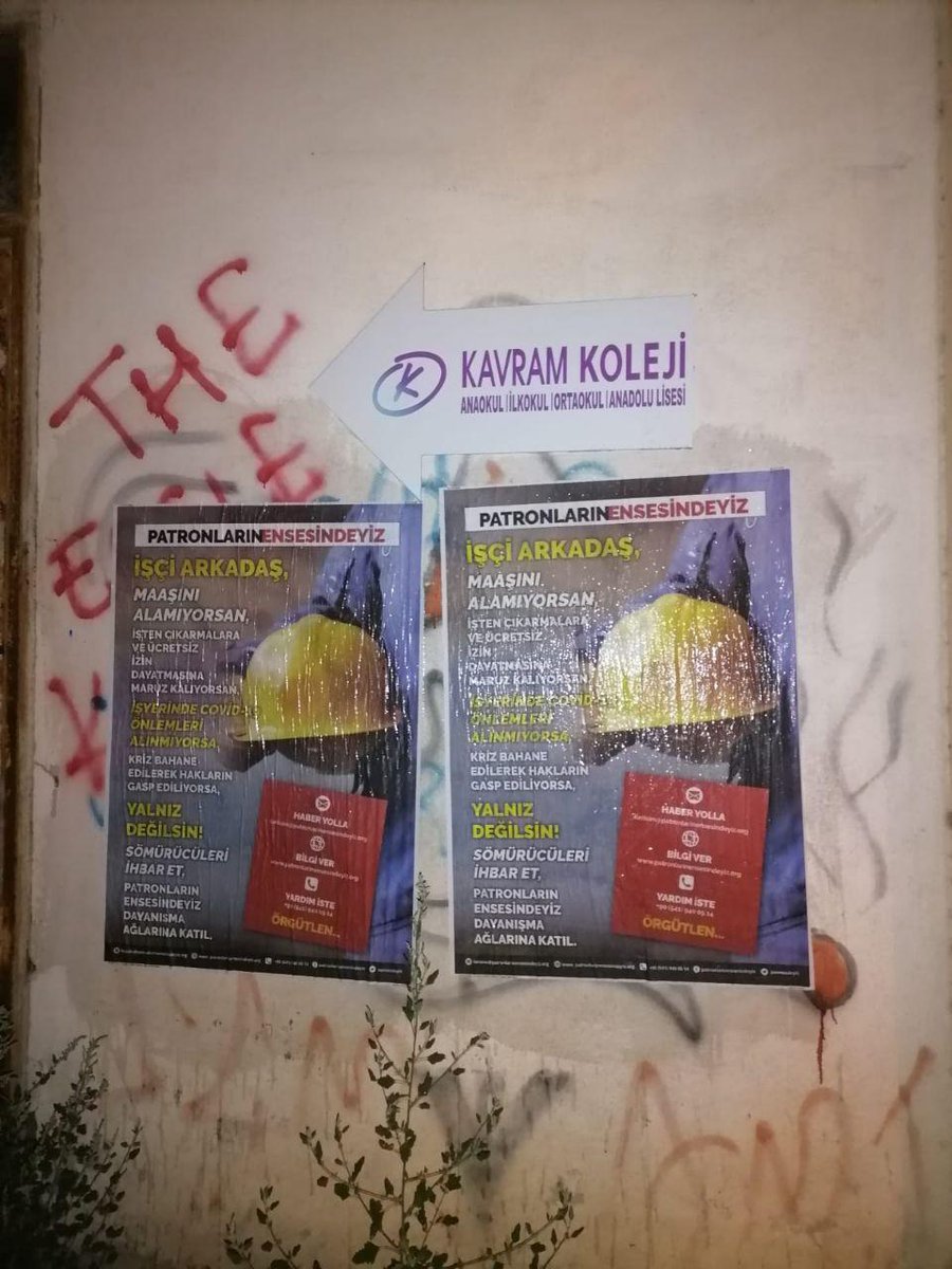 pensendeyiz's tweet photo. PE afişleri emekçi mahallerinde, tekstil atölyelerinde, fabrika duvarlarında...
Tek bir işçi yalnız kalmasın, patrona boyun eğmesin diye.
Ara: +90 (541) 940 0514
Yaz: iletisim@patronlarinensesindeyiz.org https://t.co/OF2Pcuc0aa