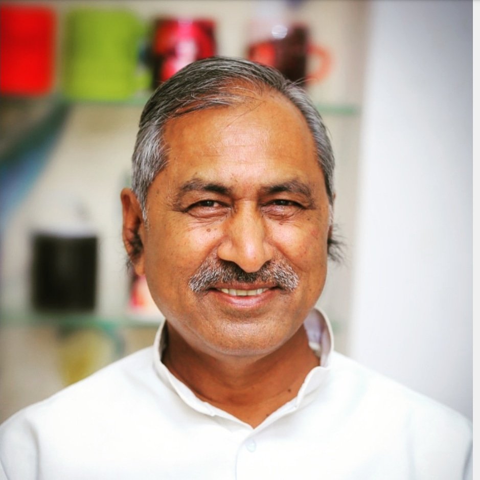 PorwalDevilal's tweet photo. श्री @blgurjarbjp आपको श्रीमद्भागवत गुरुपूर्णिमा उत्सव समिति धारियाखेड़ी मंदसौर की ओर से जन्मदिन की हार्दिक शुभकामनाएं एवं बधाई
#happybirthdayblgurjar Ji https://t.co/9w5dM4ww8o