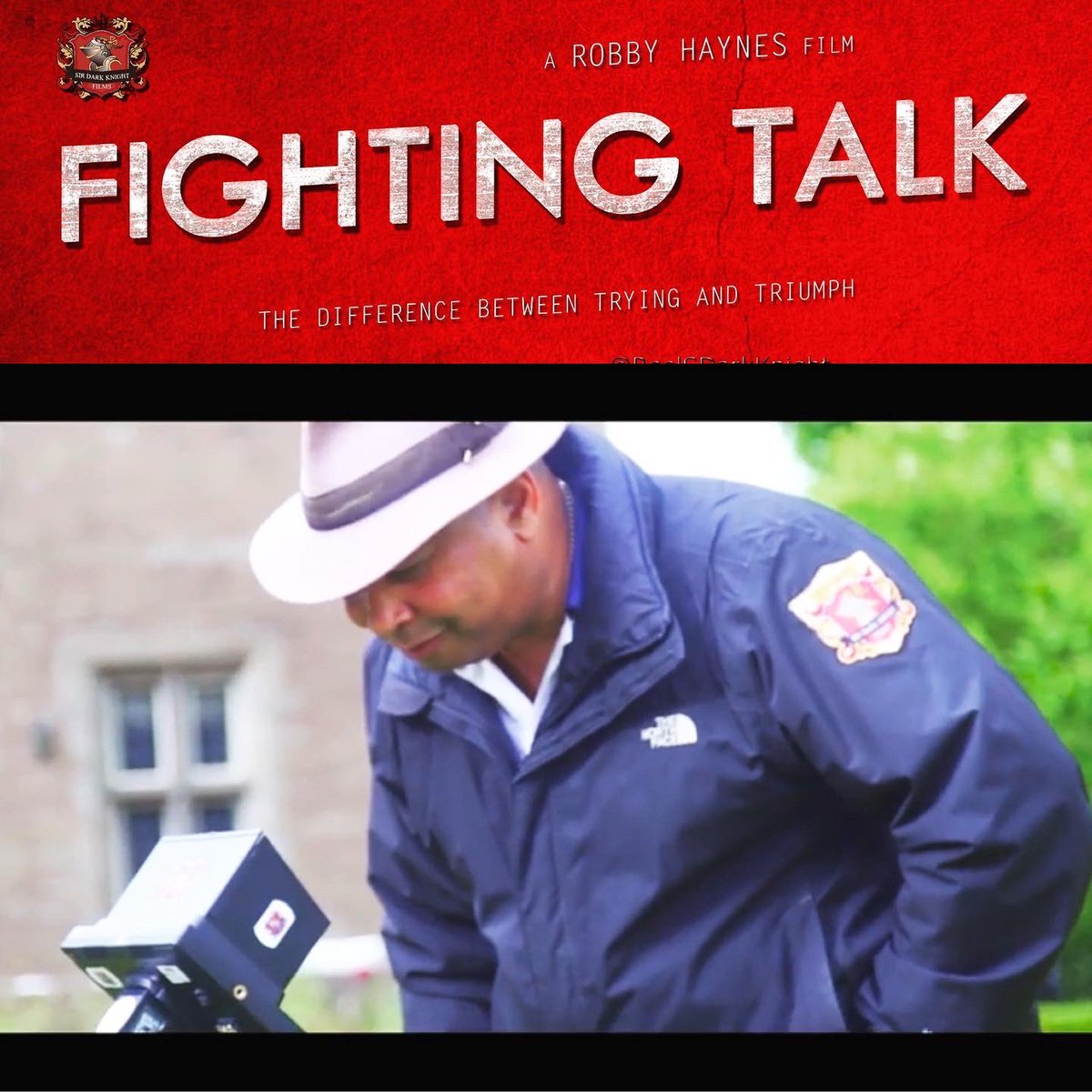 CigloverRapper's tweet photo. ‘Pushers &amp; pimps playin’ people like punks, pokin’ politicians praying’ they make the jump’ #fightingtalk @SDKProductons #soundtrack comin soon y’all✊🏾 https://t.co/XnlWdetQjv