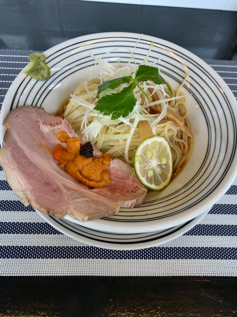 kingukazumi's tweet photo. 今日のランチは
nibosi noodle烏さん
2回目の訪問は
自分冷やしウニそば
相方さんはのどぐろ淡麗😌
ヤバイくらい美味しかった😍
途中焦がしバターの香りして‥
次はまぜそばにしなきゃ😊
#富里市ラーメン
#nibosi noo dle烏 https://t.co/DuKEco69qJ