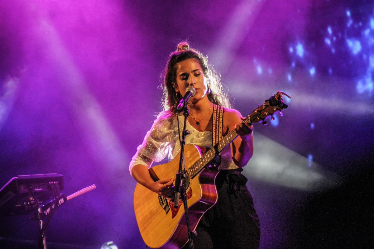 CFOJuliaMedina's tweet photo. Hemos vivido dos días seguidos llenos de música gracias a #CabaretFestival en Huelva y Mairena del Aljarafe 🎪 

La próxima parada del festival será en el Palacio de Congresos, Granada 🔜

https://t.co/vQHyxZuINx https://t.co/B7qm6U9skZ