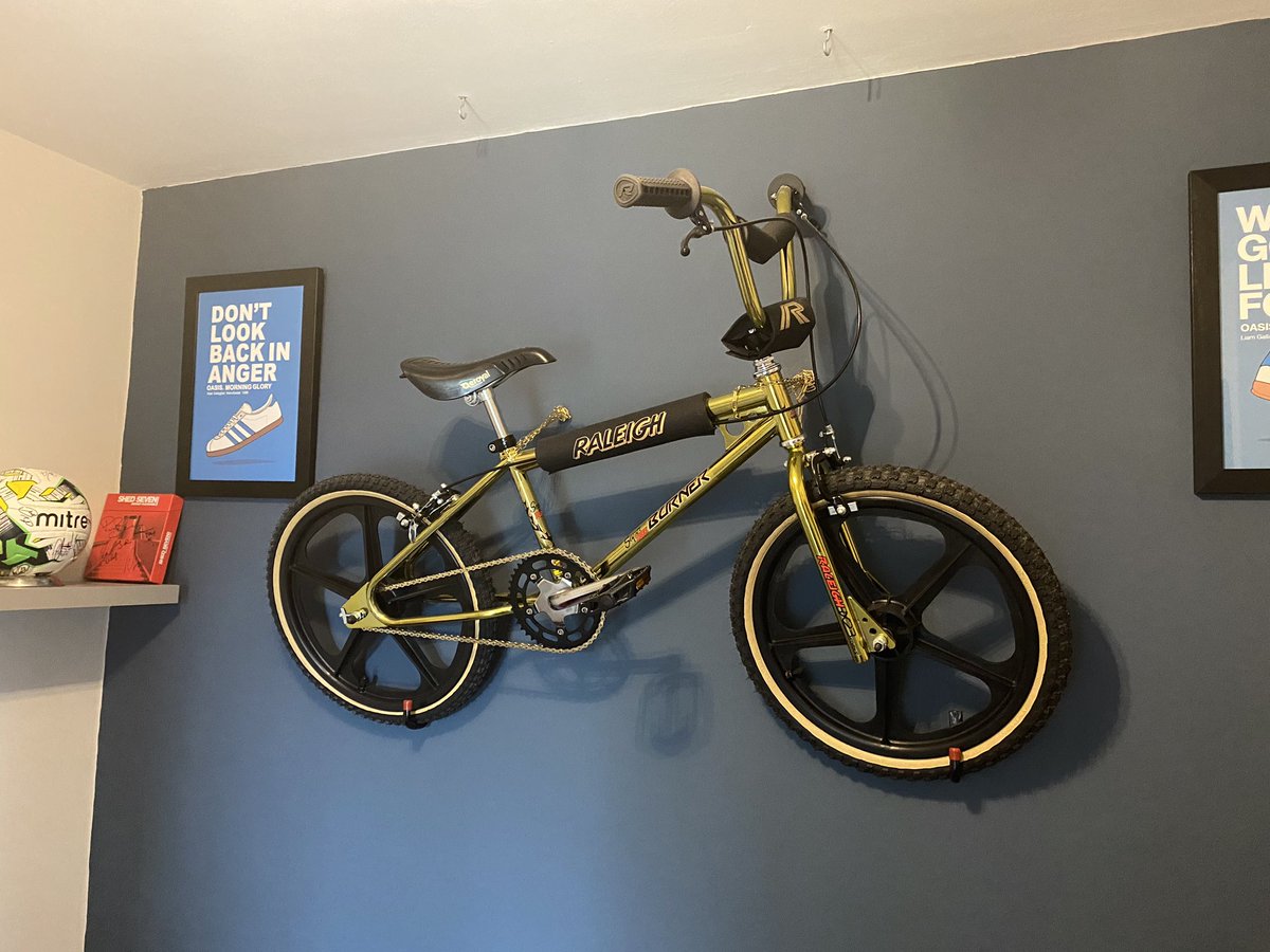 brifenn1212's tweet photo. Pride of place in the boys room. #supertuff https://t.co/FqYjqlrmVe