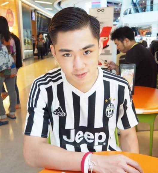 samuelmilky888's tweet photo. Natchakal Reungrong #SweetBoy #SweetStudentBoy https://t.co/ZwXXoaBMTh