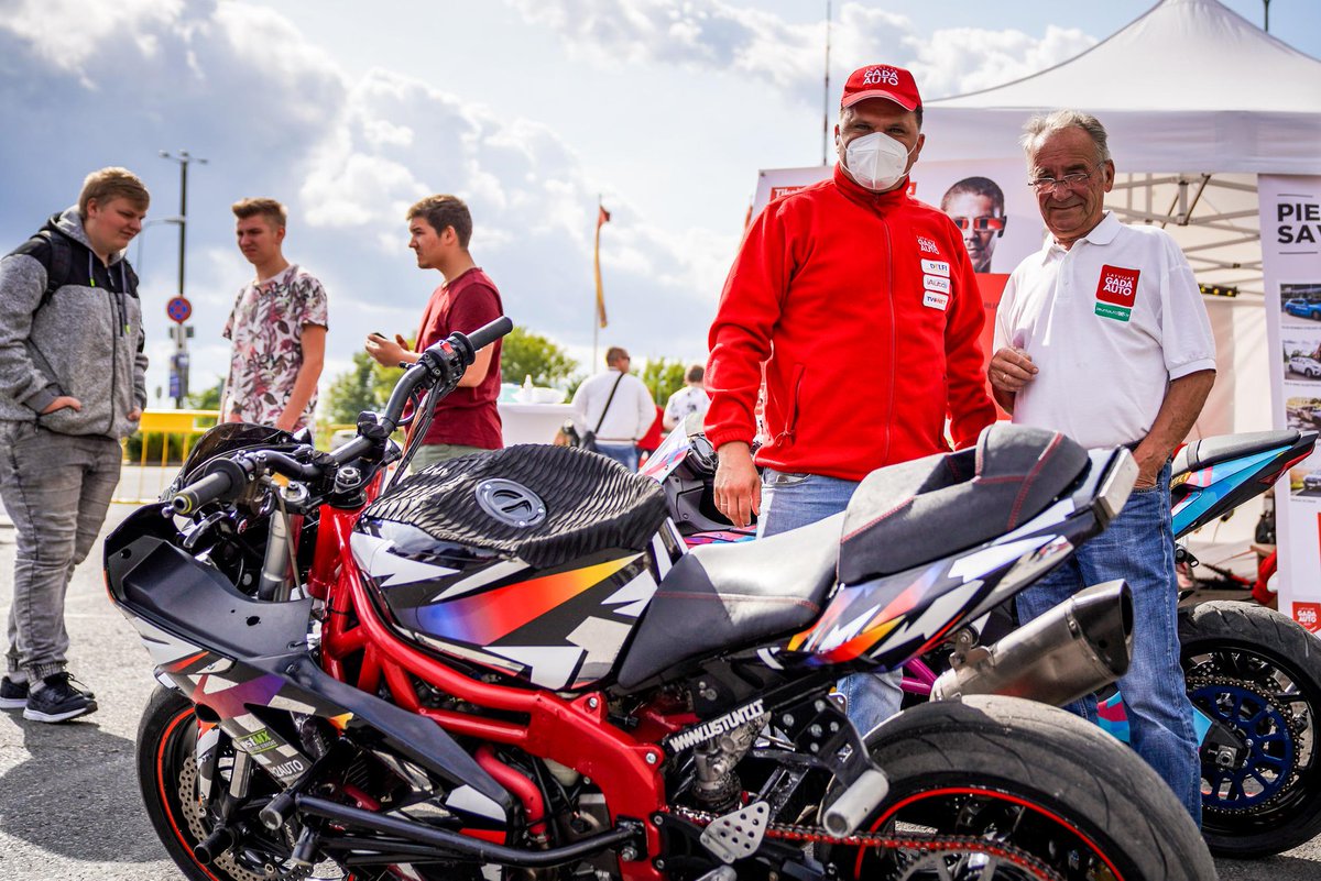 T/c MOLS tweet media