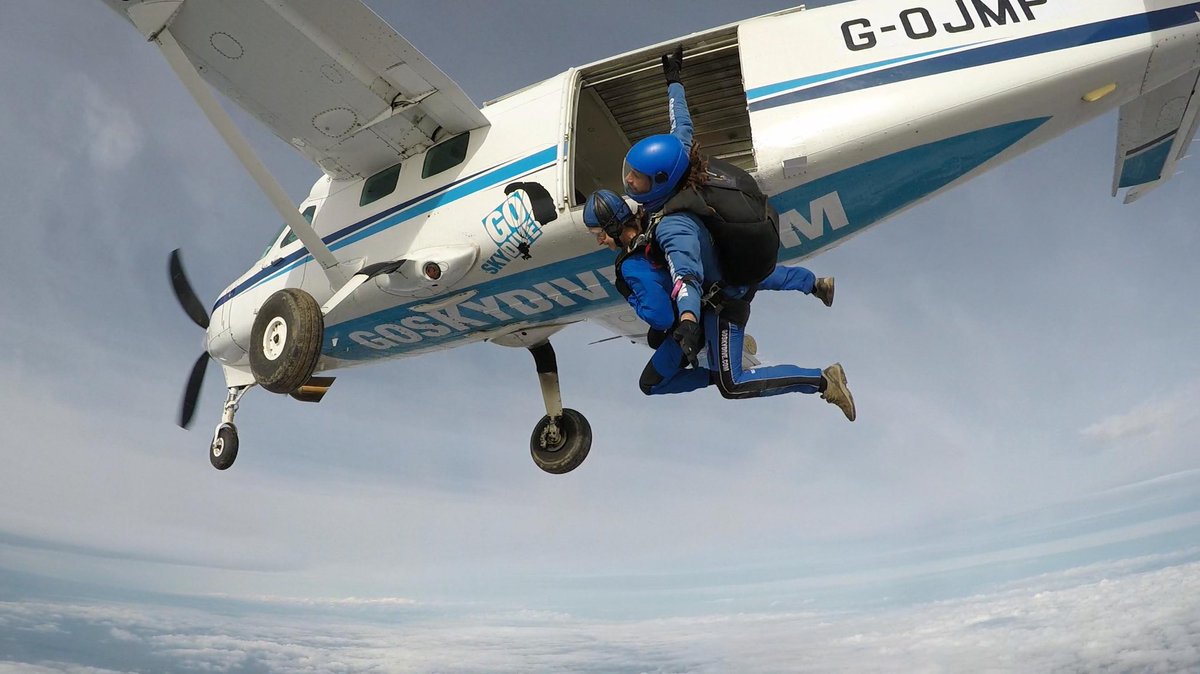 Having been diagnosed with cancer and surviving it’s now time to #PAYITFORWARD #cancersurvivor #cancersupport <a href="/wolofoundation/">wolofoundation</a> <a href="/GoSkydiveUK/">GOSkydive</a> please and thankyou #fundraising  justgiving.com/fundraising/tr…