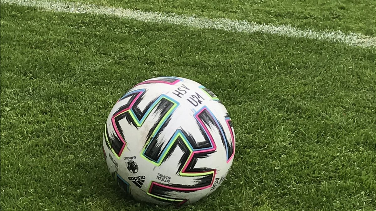 HSVYoungTalents's tweet photo. 46' ⏱ Die Teams sind zurück auf dem Platz - es geht weiter. Kämpfen jetzt, Jungs! 🔷🙌🏻
__
#HSVLSK 0:0
#nurderHSV
#HSVYoungTalents https://t.co/HI4tboOpag