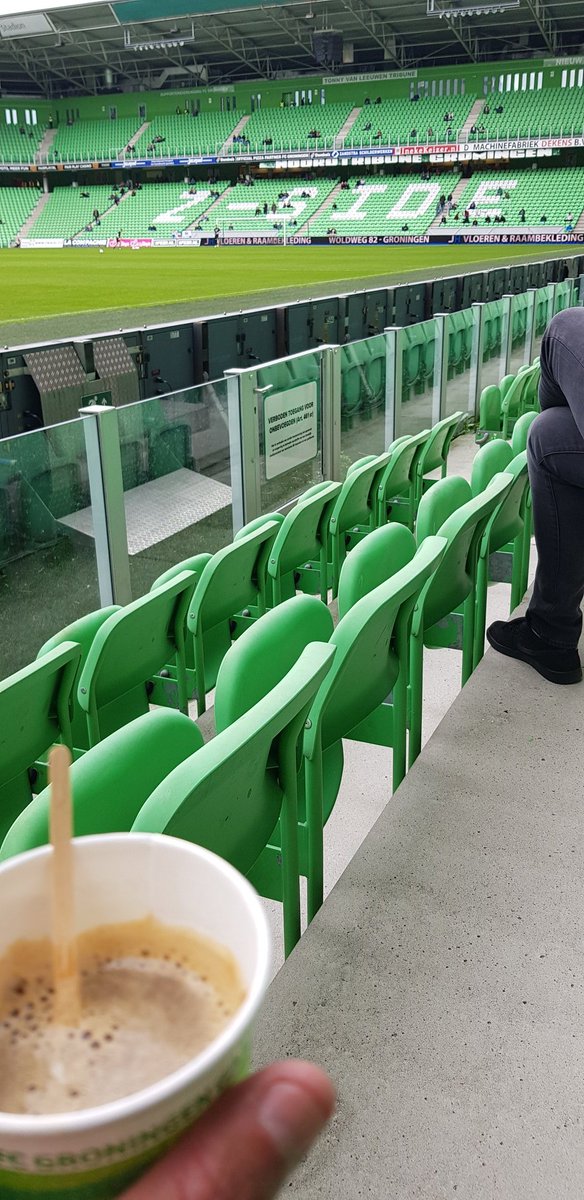 Petervdijken's tweet photo. Aanwezig #fcgroningen #GRObie https://t.co/HGbbSPRBpf