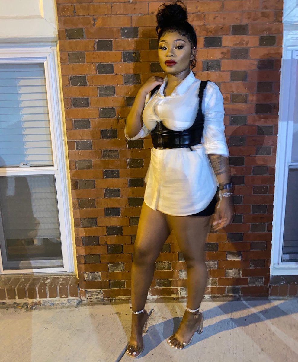 therealmyalynnn's tweet photo. Come party with Barbie💋 #lastnightsfun https://t.co/d9WCP9VKER