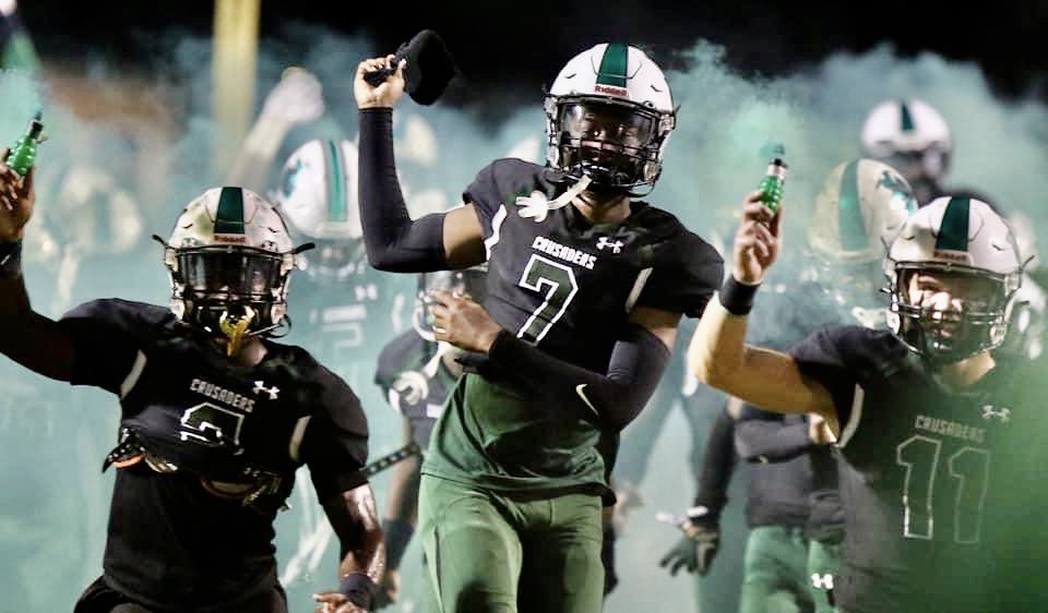 TC_Football's tweet photo. #TampaCatholicFootball #FridayNightLights #Blessed #Compete #Finish #BeGreat ⚔️💚 https://t.co/6eqhzA1sKn